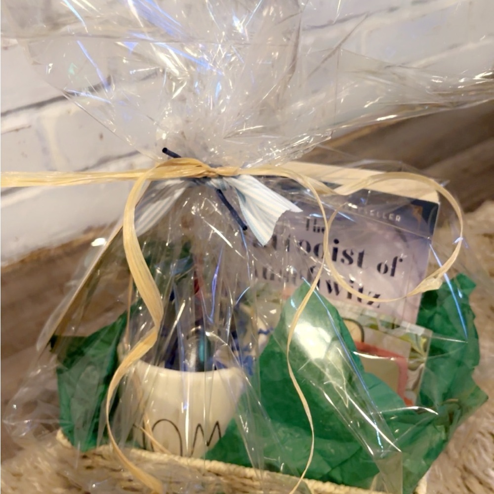 $25 basket! - Picture 2 of 2
